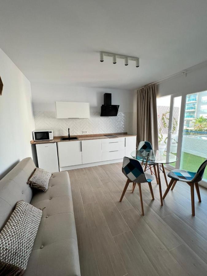 Apartamentos Buganvilla Roquetas De Mar Dış mekan fotoğraf